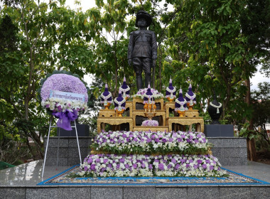 เข้าร่วมพิธีวางพวงมาลาถวายราชสักการะพระบาทสมเด็จพระมงกุฎเกล้าเจ้าอยู่หัวเนื่องในโอกาสวันสวรรคตครบ 100 ปี ... พารามิเตอร์รูปภาพ 2